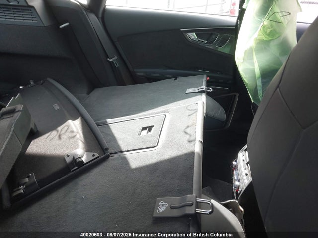 Audi 2016 2016 WUAW2AFC1GN904130 Image 8