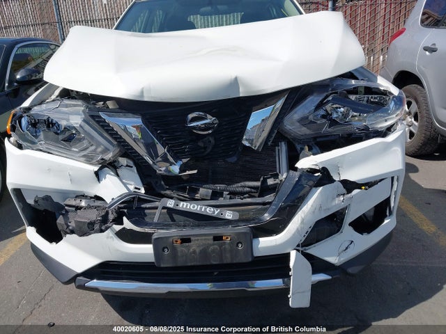 5N1AT2MV2HC801094 Nissan 2017