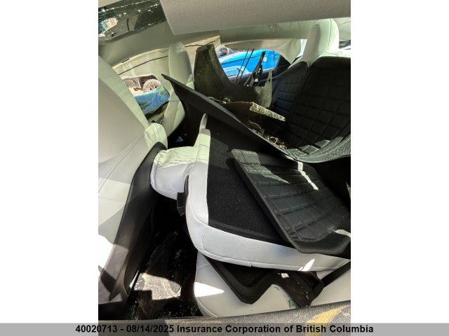 5YJ3E1EA6PF560977 Tesla MODEL 3