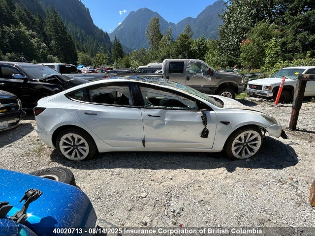 5YJ3E1EA6PF560977 Tesla MODEL 3