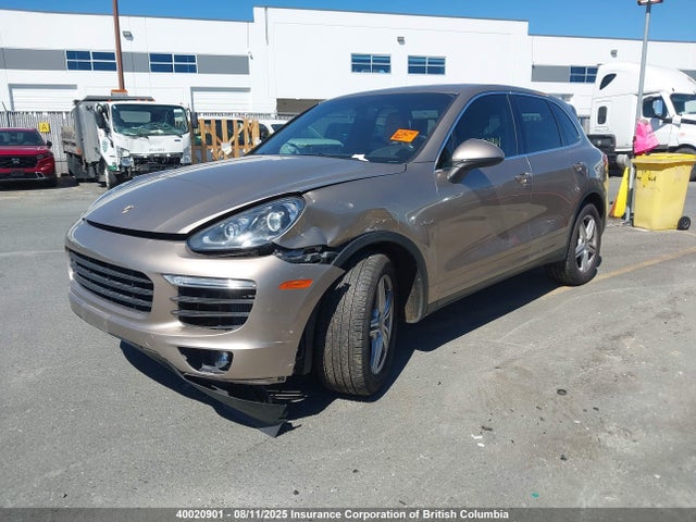 Porsche 2016 2016 WP1AF2A28GKA43433 Image 2