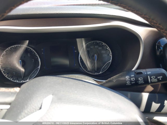 2C4RC1BG9HR587427 Chrysler 2017