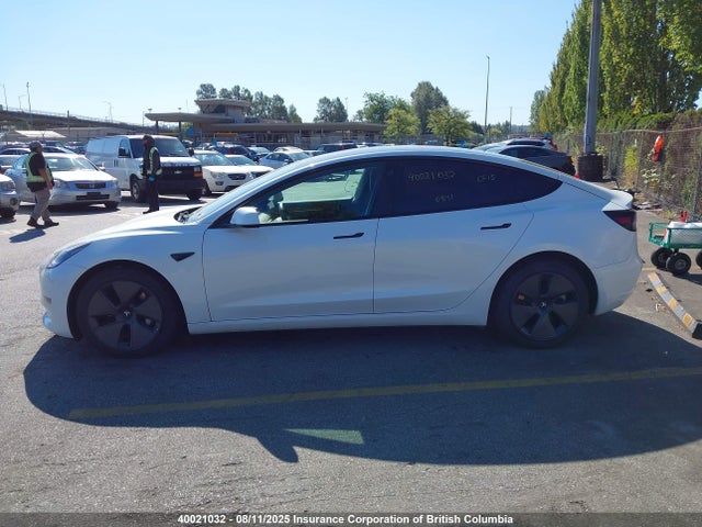 Tesla 2022 2022 5YJ3E1EA3NF319827 Image 14