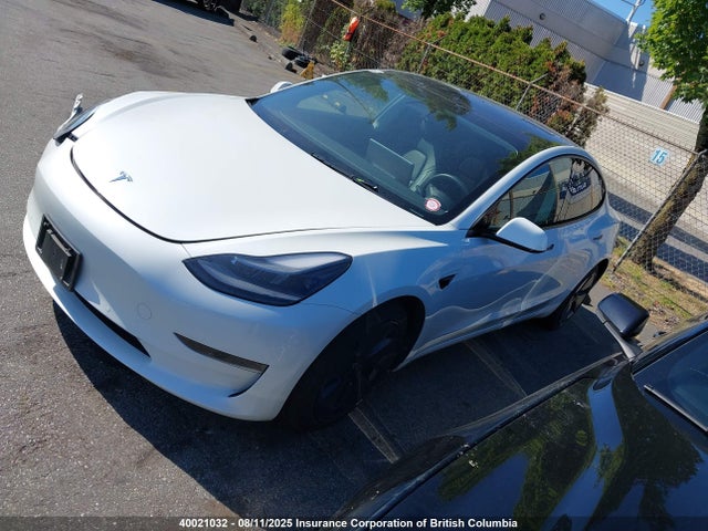 Tesla 2022 2022 5YJ3E1EA3NF319827 Image 2