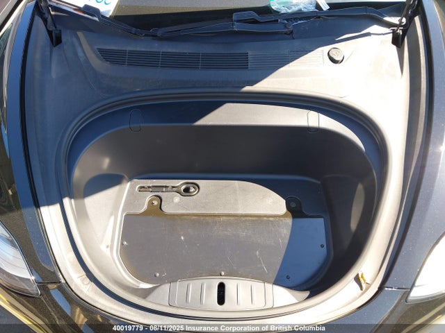 5YJ3E1EA5KF328637 Tesla 2019