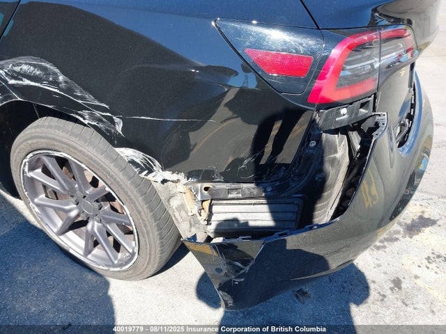 5YJ3E1EA5KF328637 Tesla 2019