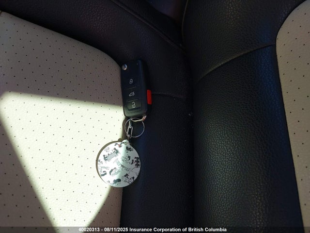 WVGNV7AX2HK019141 Volkswagen 2017