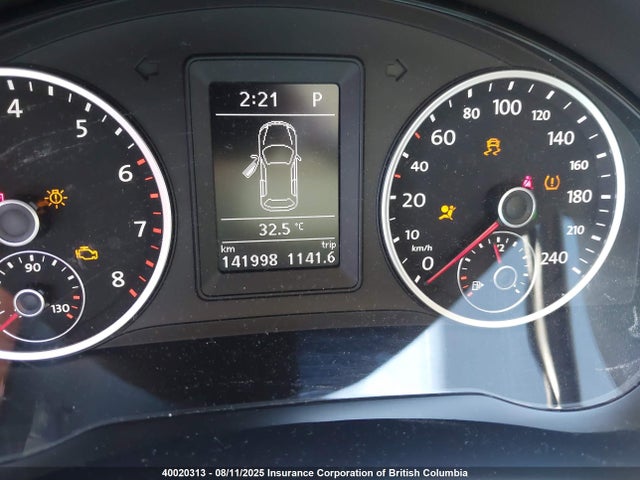 WVGNV7AX2HK019141 Volkswagen 2017