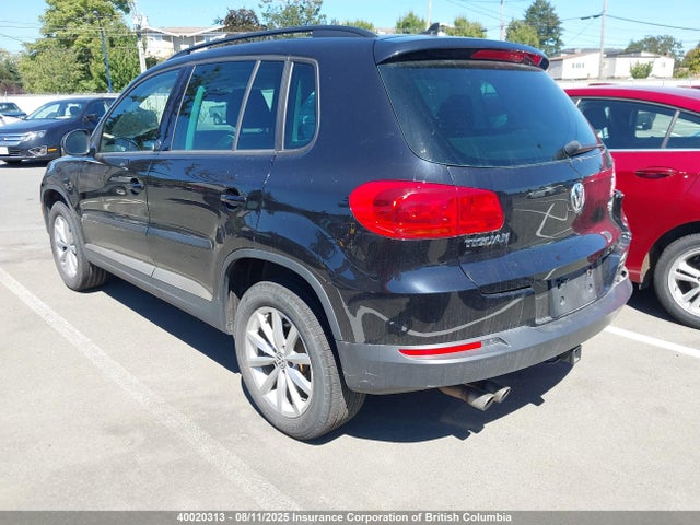 WVGNV7AX2HK019141 Volkswagen 2017
