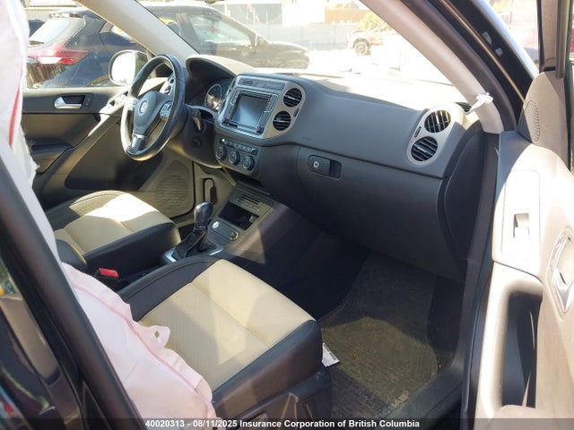 WVGNV7AX2HK019141 Volkswagen 2017