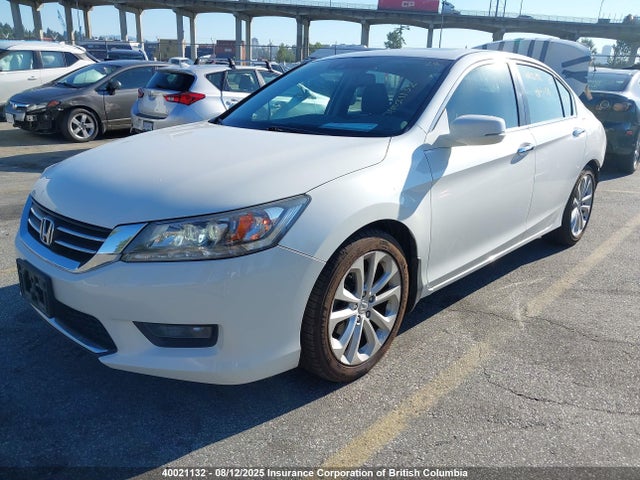 Honda 2015 2015 1HGCR2F99FA810221 Image 2