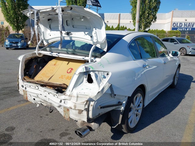 Honda 2015 2015 1HGCR2F99FA810221 Image 4