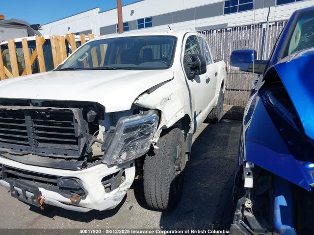 1N6AA1E56JN529241 Nissan 2018