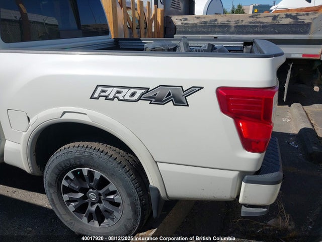 1N6AA1E56JN529241 Nissan 2018