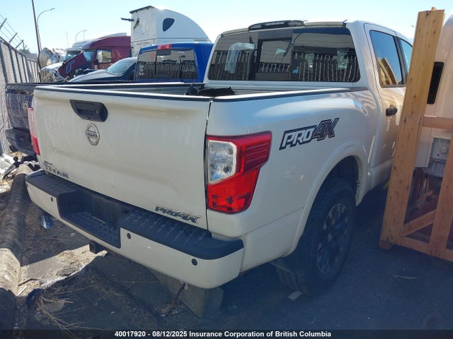 1N6AA1E56JN529241 Nissan 2018