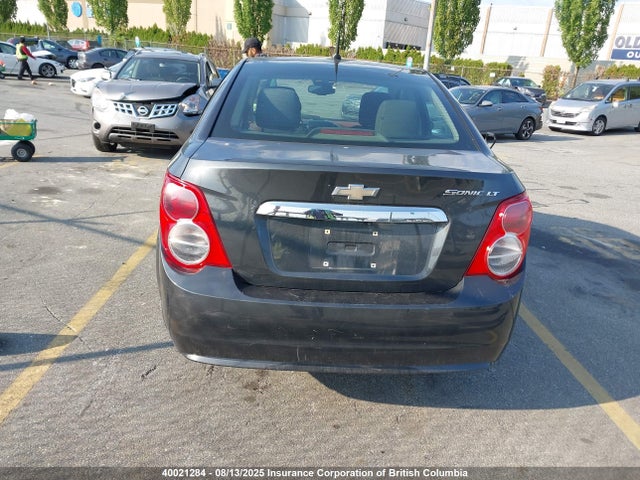 1G1JC5EH3E4151916 Chevrolet luw