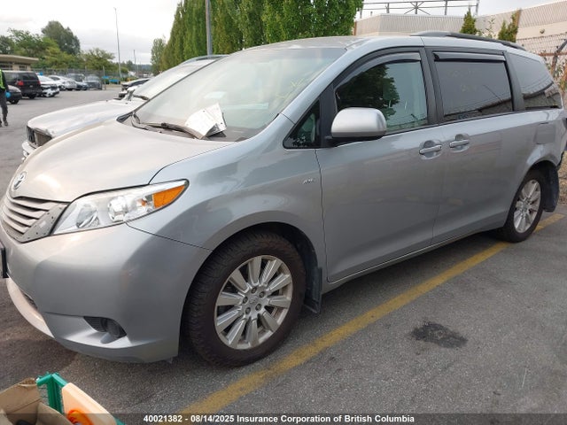Toyota 2gr-fks 2017 5TDJZ3DC6HS187527 Image 2