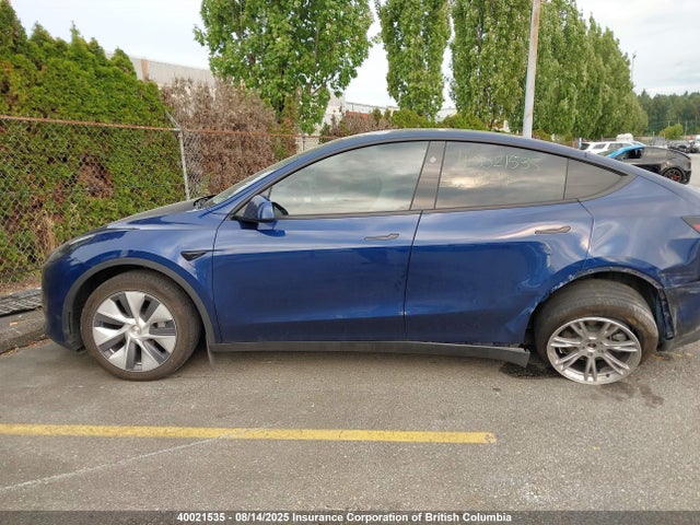 7SAYGDEE0RF084008 Tesla Model Y