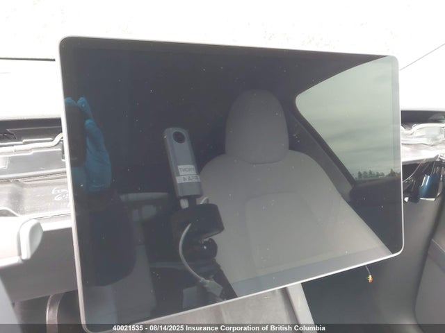 7SAYGDEE0RF084008 Tesla Model Y