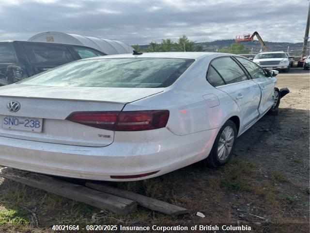 3VWB67AJXHM415131 Volkswagen 1.4 tsi
