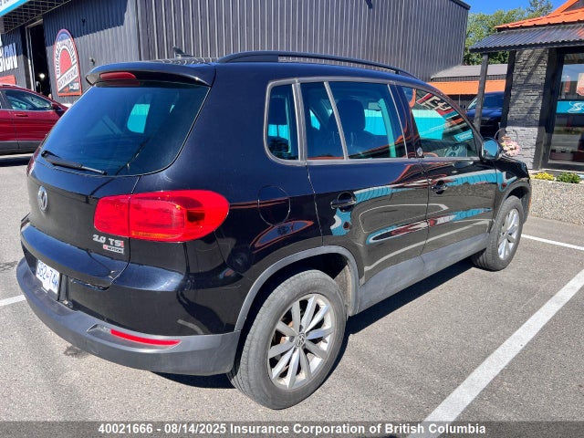 WVGNV7AX9HK039421 Volkswagen Tiguan