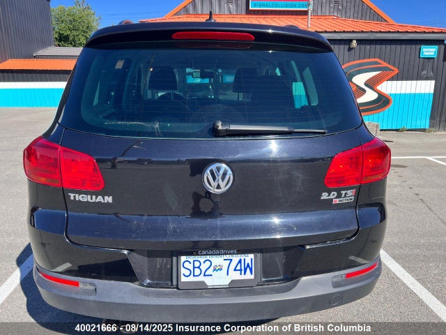 WVGNV7AX9HK039421 Volkswagen Tiguan