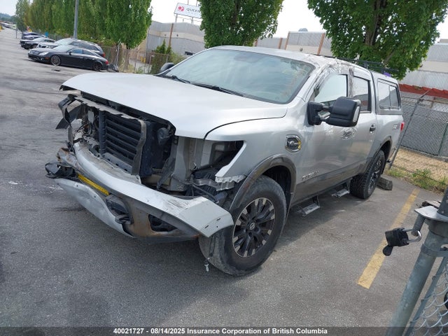 1N6AA1E50HN535448 Nissan 2017