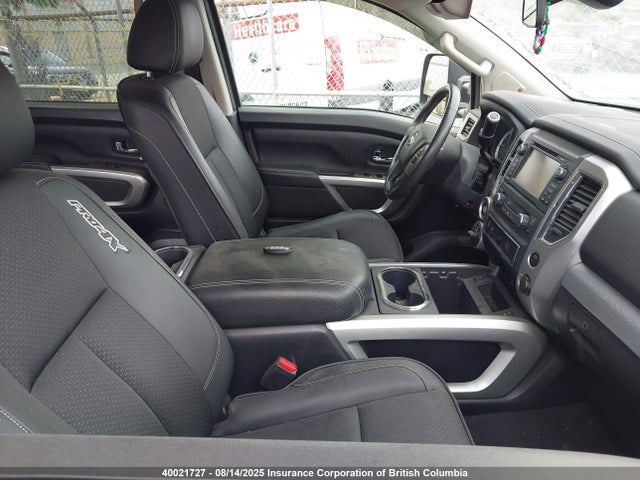 1N6AA1E50HN535448 Nissan 2017