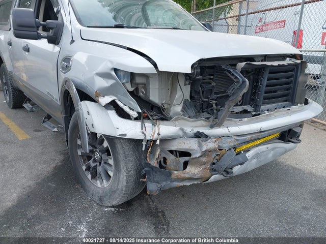 1N6AA1E50HN535448 Nissan 2017