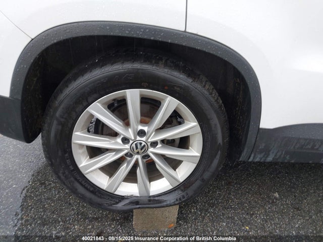 WVGJV7AX9FW545867 Volkswagen 2015