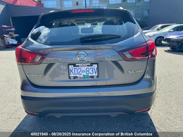 JN1BJ1CR3JW285879 Nissan 2018