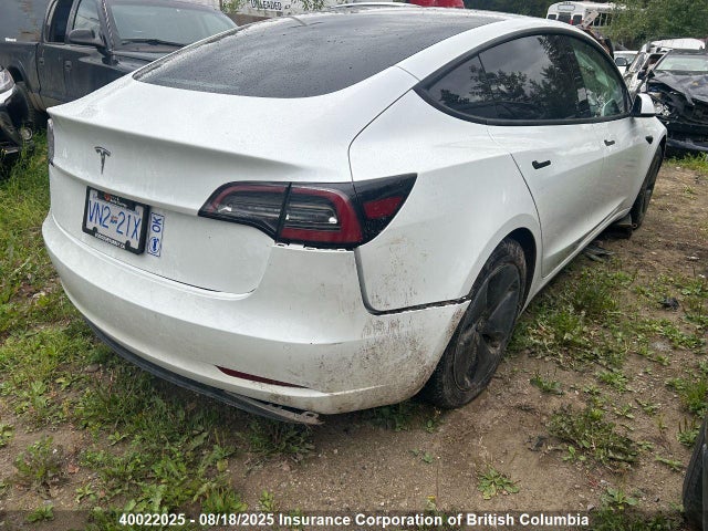 5YJ3E1EA0MF051267 Tesla 2021