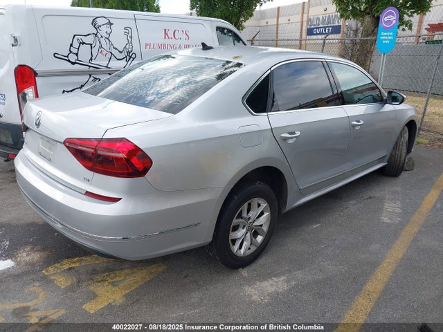 1VWAT7A33HC073464 Volkswagen 1.8 tsi