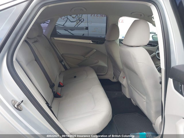 1VWAT7A33HC073464 Volkswagen 1.8 tsi