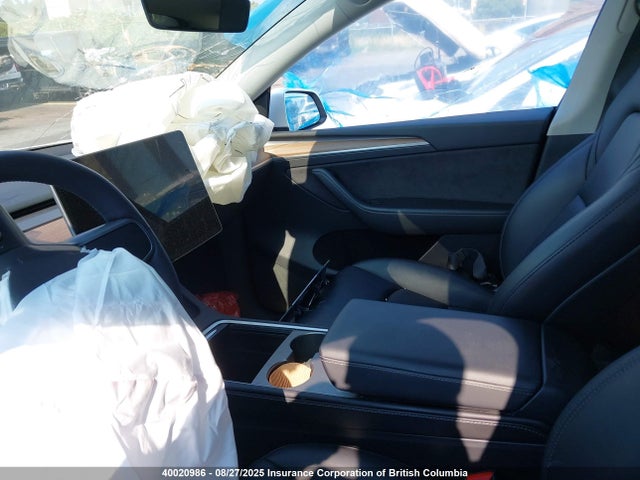7SAYGDEE8NF542632 Tesla Model Y