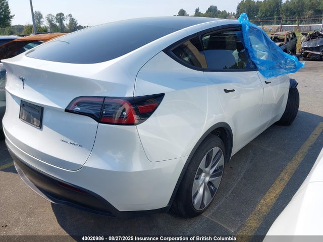 7SAYGDEE8NF542632 Tesla Model Y