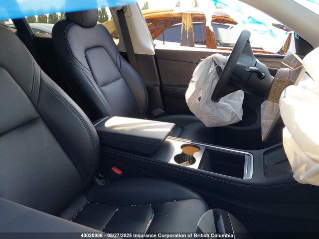 7SAYGDEE8NF542632 Tesla Model Y