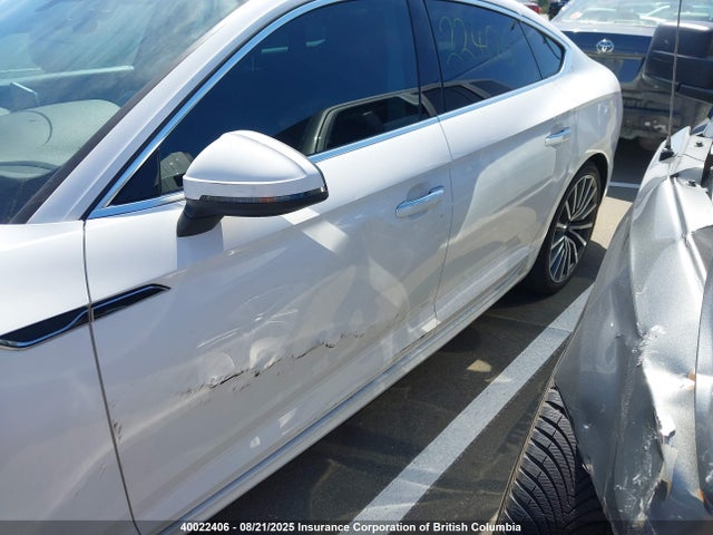Audi 2018 2018 WAUBNCF57JA075530 Image 13