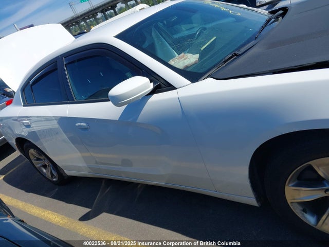 2C3CDXHG1FH810144 Dodge 2015