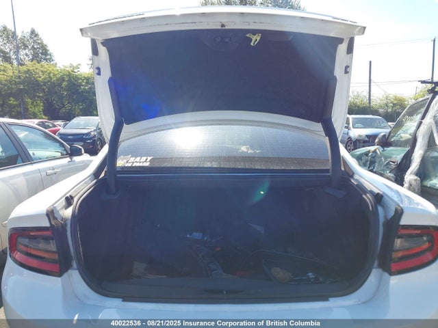 2C3CDXHG1FH810144 Dodge 2015