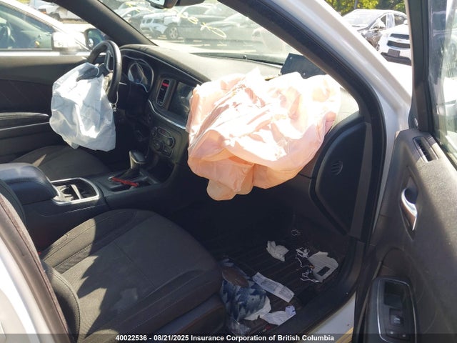 2C3CDXHG1FH810144 Dodge 2015