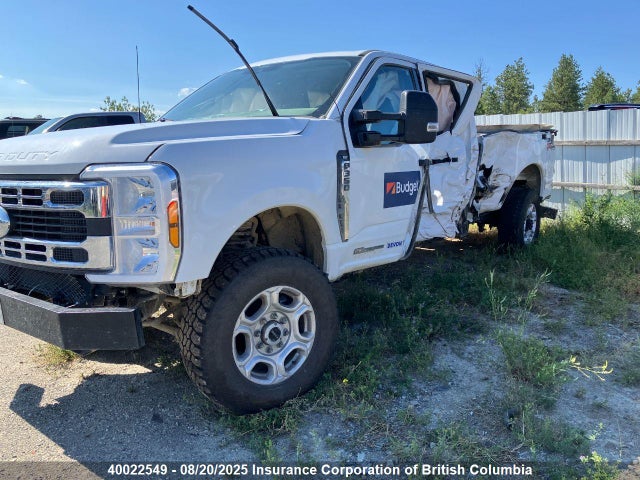 Ford 2025 2025 1FT8W3BT8SEC71629 Image 2