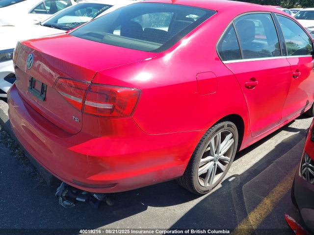 3VWL07AJ0FM339499 Volkswagen 2015