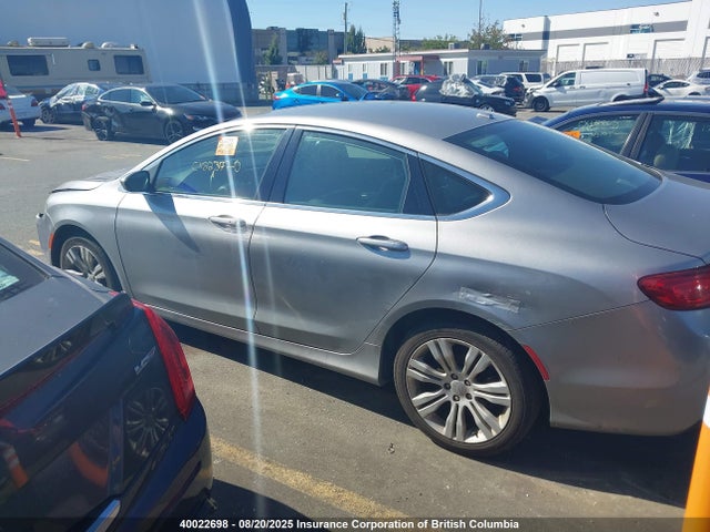 1C3CCCABXFN506862 Chrysler 2015