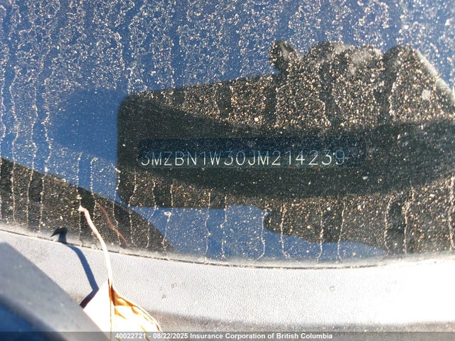 3MZBN1W30JM214239 Mazda py