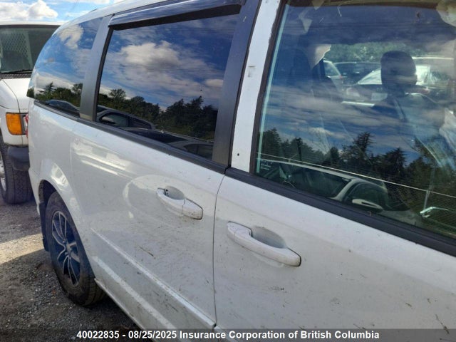 Dodge 2015 2015 2C4RDGEG8FR500786 Image 8