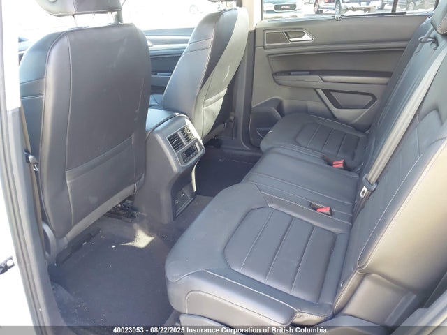 Volkswagen 2018 2018 1V2MR2CA8JC568180 Image 8