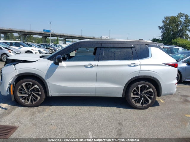 JA4J4WA81RZ618687 Mitsubishi Outlander