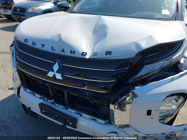 JA4J4WA81RZ618687 Mitsubishi Outlander