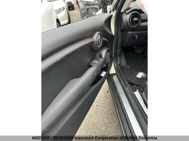 Mini 2019 2019 WMWXP5C59K2H30673 Image 2